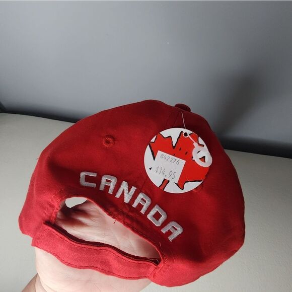 Stone Age Partial Leaf Embroidered Canada Cap Hat Canadian Maple Leaf New W/Tags - Picture 4 of 4